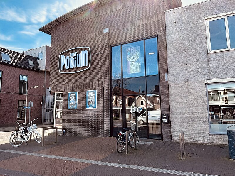 Vooraanzicht van Het Podium