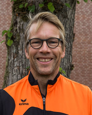 Portretfoto Peter van Schaik